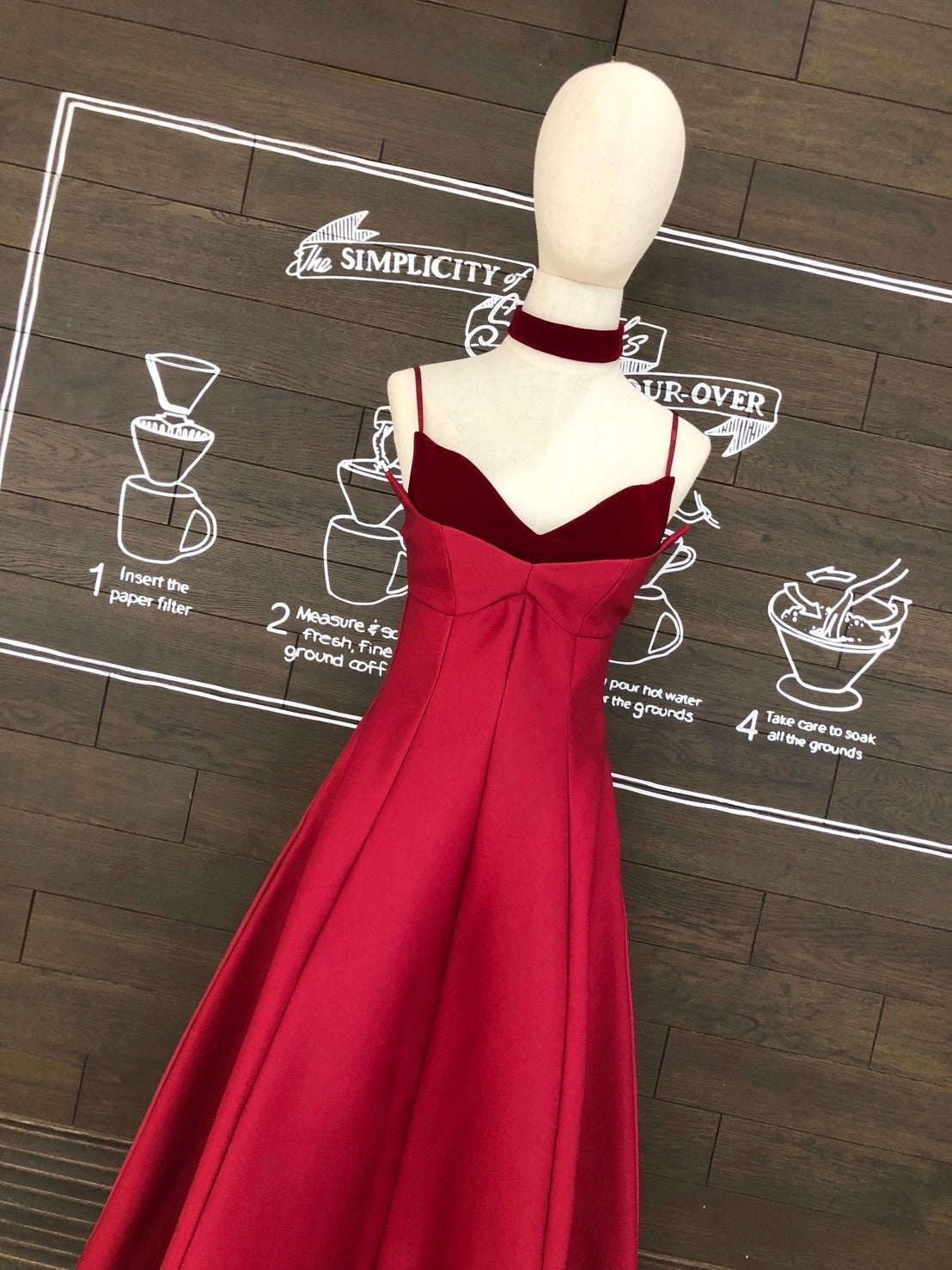 ANASTASIA DRESS