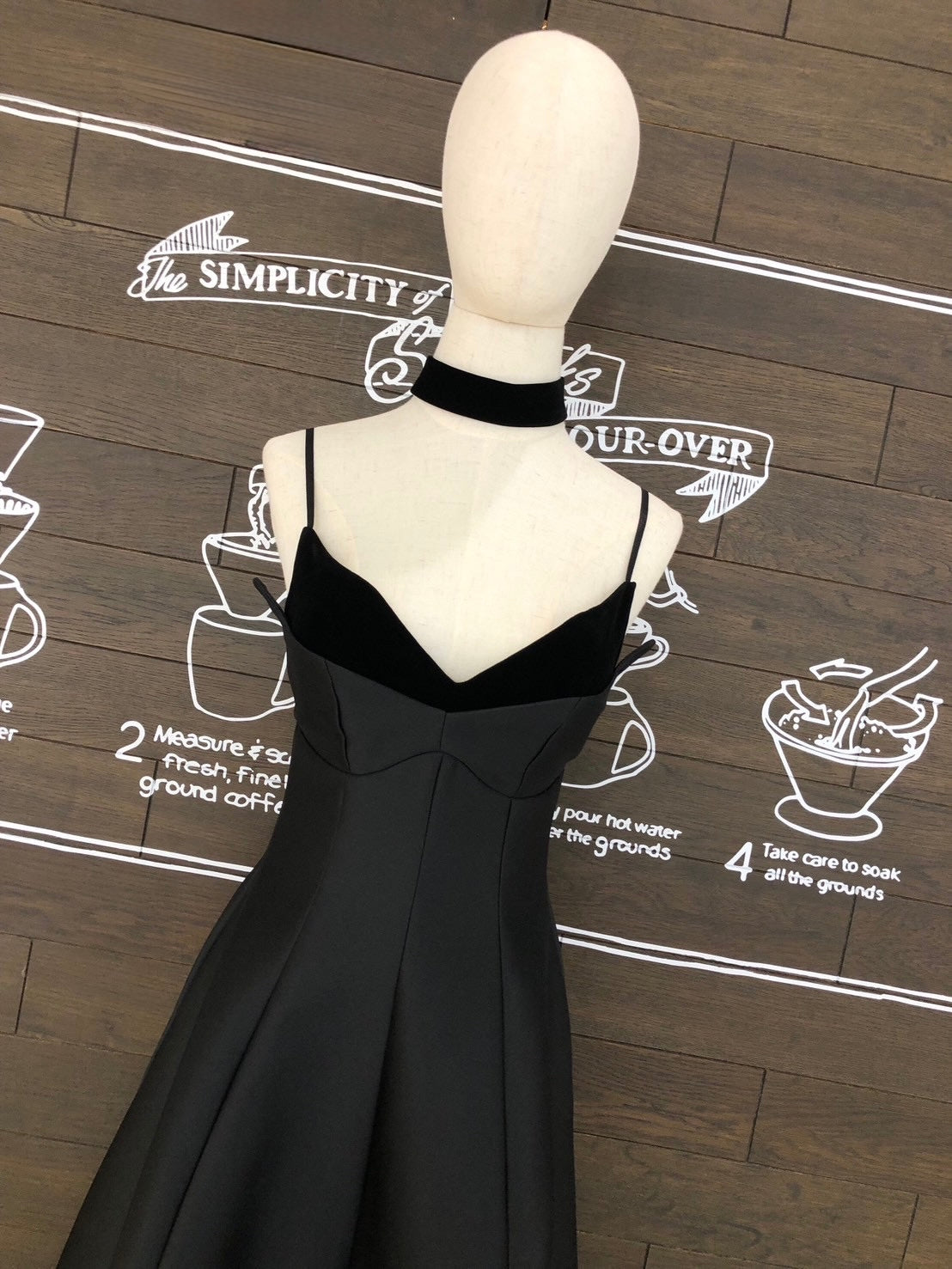 ANASTASIA DRESS